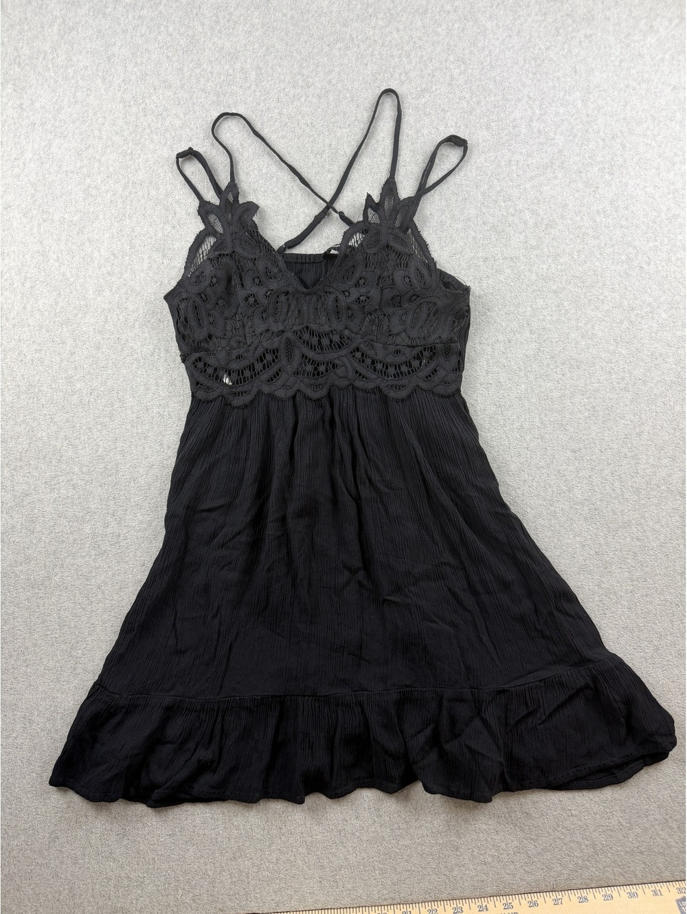Y2K Women's Black Babydoll boho  Cami Dress Lace Trim Crinkle Gauze Ruffle Hem